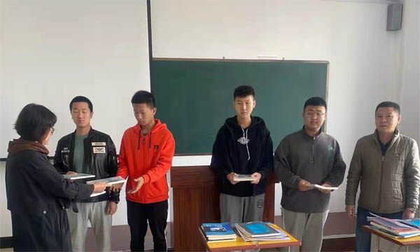 图片2副本.jpg
