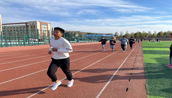 图片2.jpg 图片2.jpg